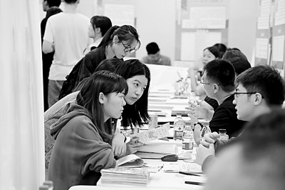 如何扭轉“第一學歷”偏好